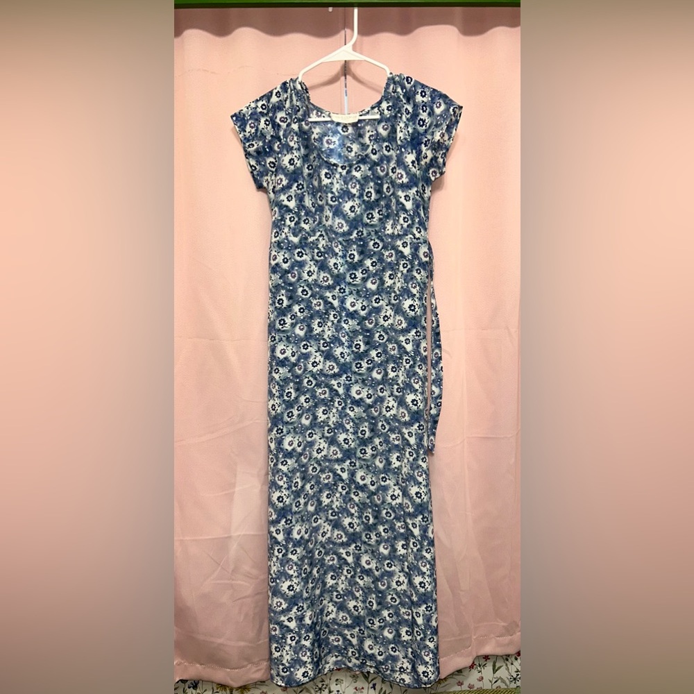 Casual Corner Blue and White Floral Dress